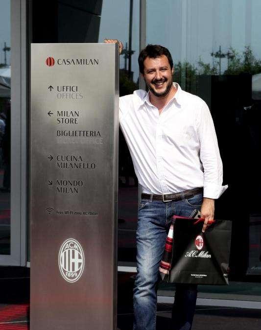 Salvini: "Ho visto Milan-Napoli con Berlusconi. Era così arrabbiato che non ha detto una parola"