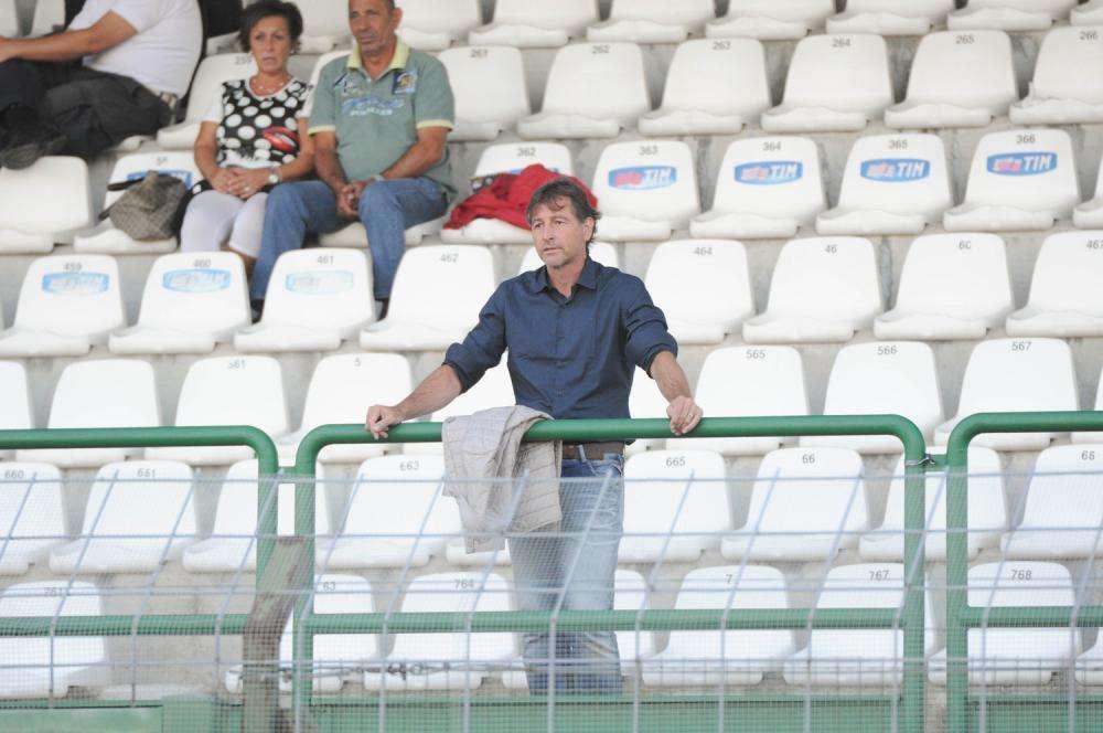 Vita dura per il Venezia. E nel confronto con i tifosi ci mette la faccia Poggi 