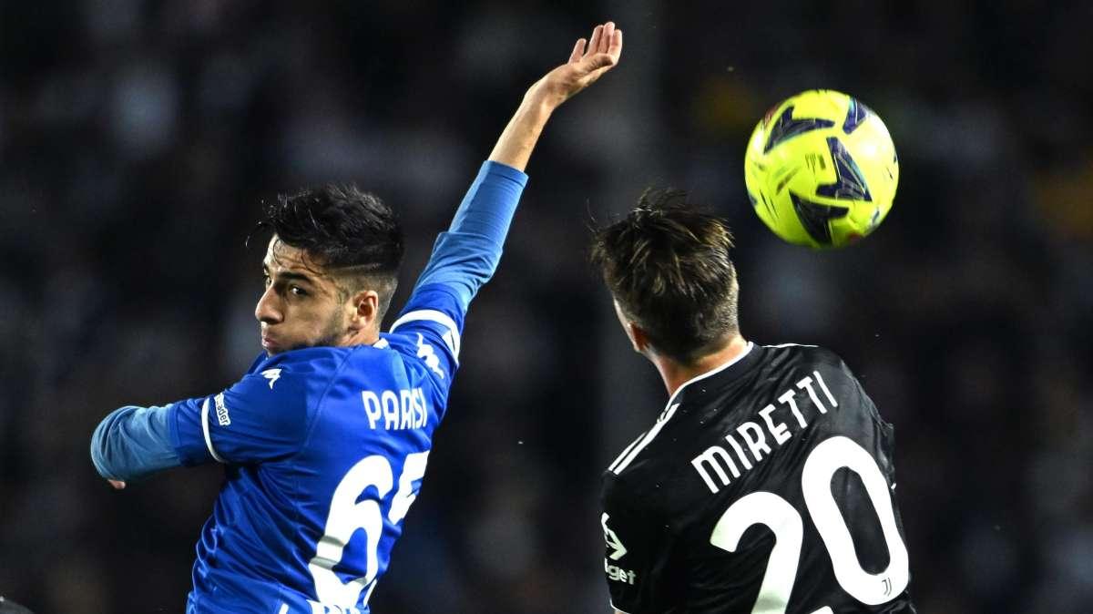 La Stampa: "Il Toro cambia sulle ali, Parisi e Mazzocchi in corsa"