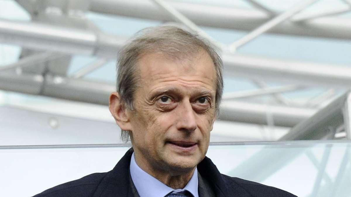 Oggi Fassino ha il naso più lungo. Un video incastra il suo gesto poco educato 