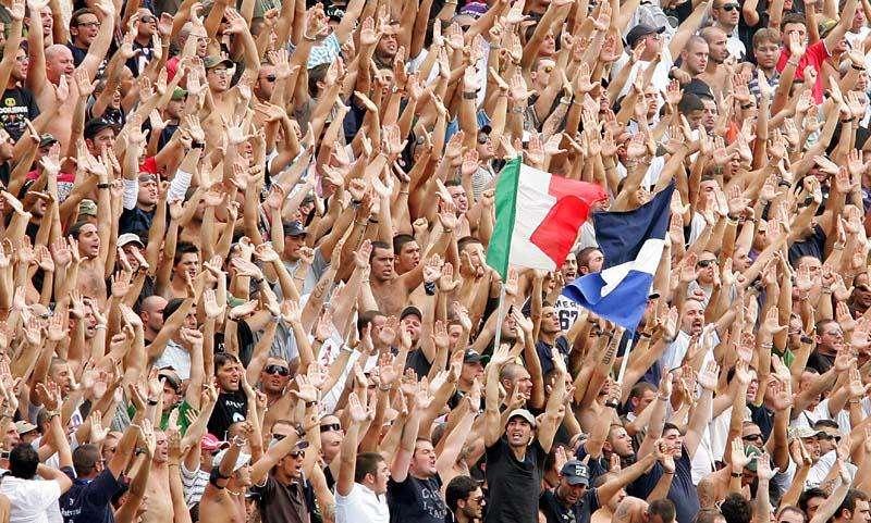 Napoli, prove di falsifica Tessera on line 