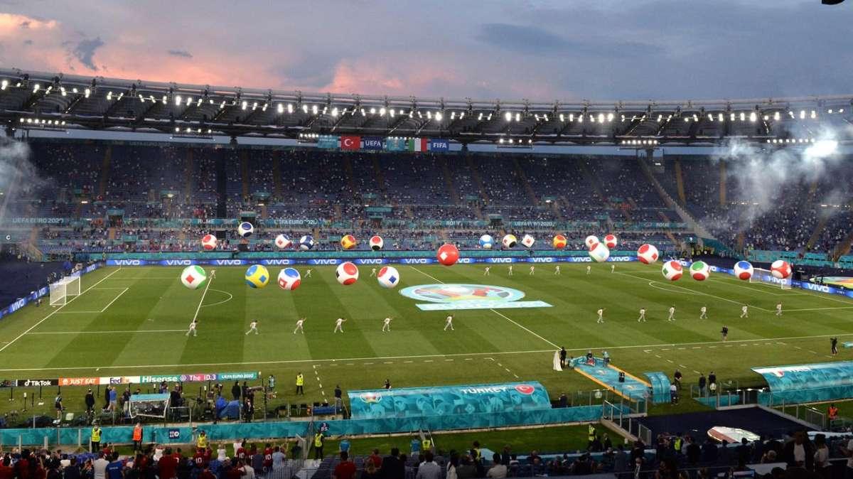 Il Giornale: "Variante Delta, Euro-suicidio per non cambiare uno stadio"