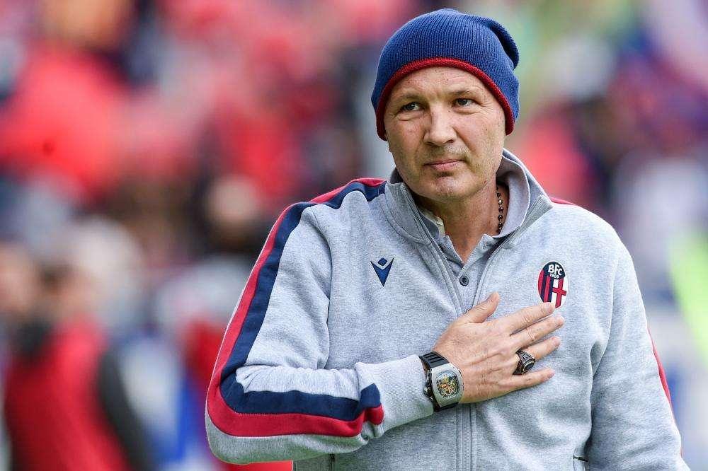 Mihajlovic in conferenza stampa: "Non mi sento un eroe"