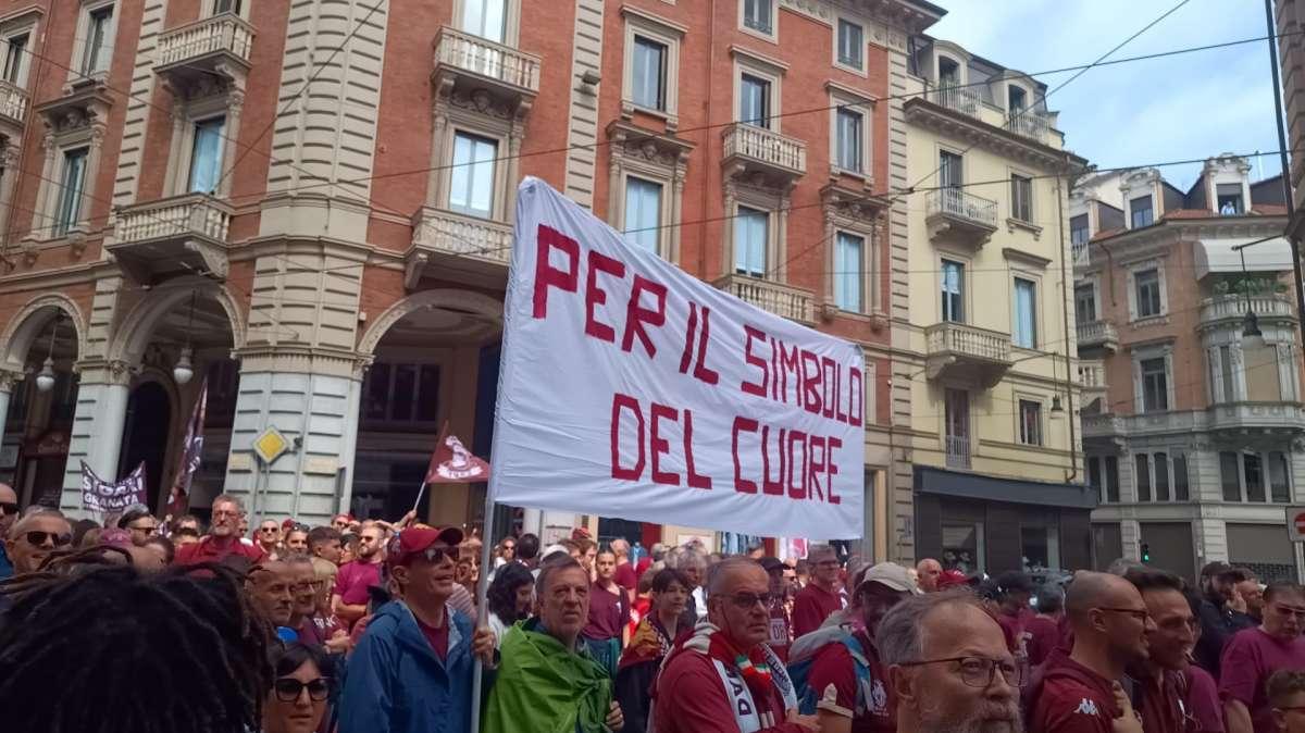 I milanisti sostengono la protesta granata 
