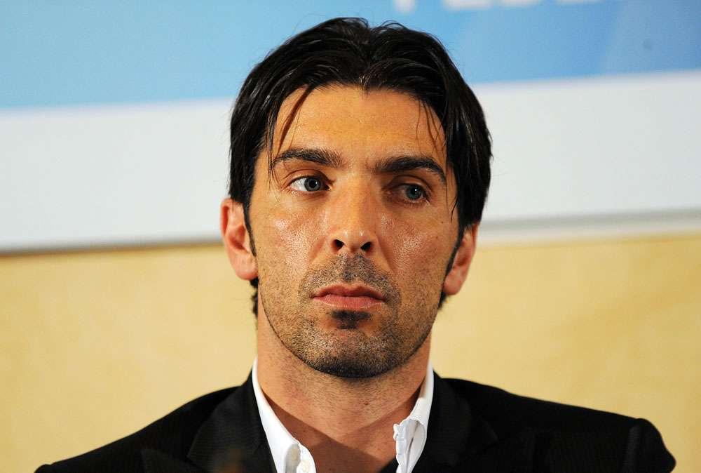Buffon: "Spero che mio figlio sia juventino, ma se diventasse del Toro..."