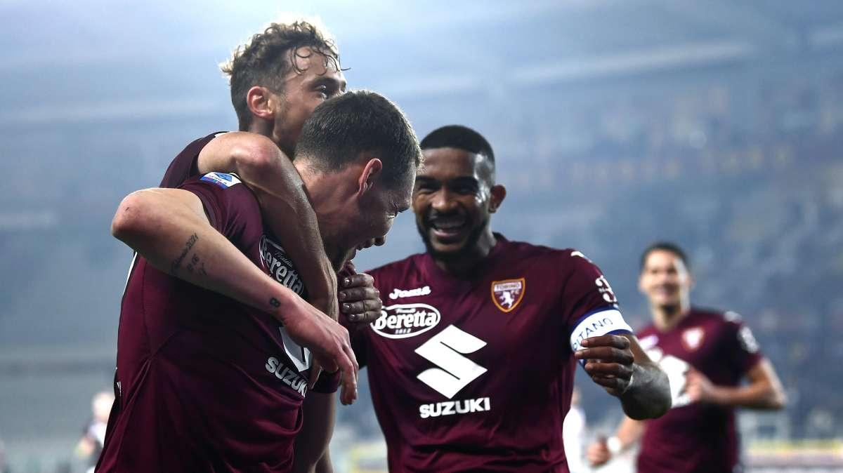 I compagni in pressing su Belotti per farlo rimanere al Toro