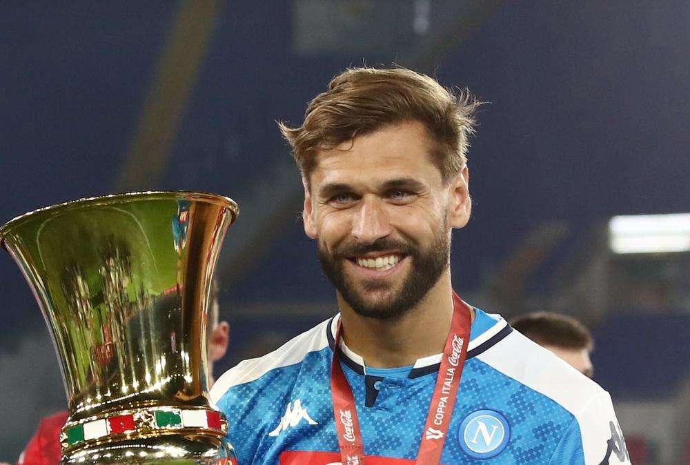 Napoli al lavoro da oggi, terapie per lo spagnolo Llorente