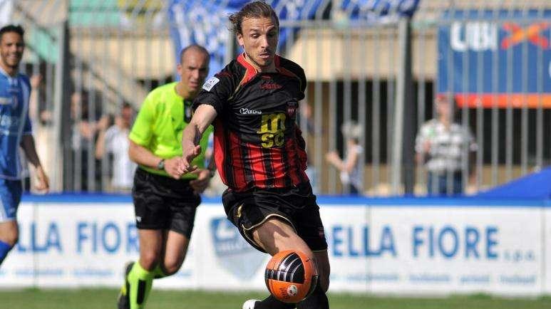 Livorno, quattro reti di Paulinho in amichevole