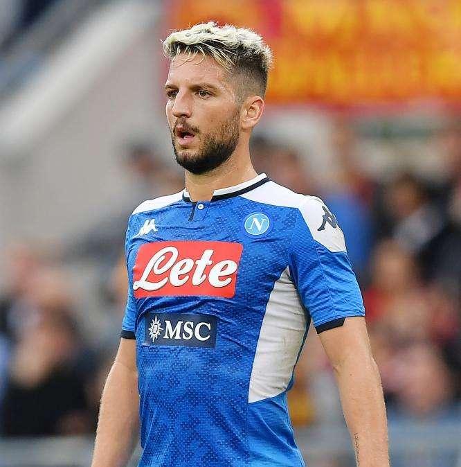 Champions League - Il Napoli ne fa quattro ed accede agli ottavi