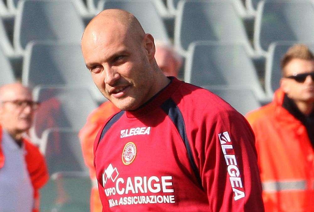 Caos Livorno, gruppo di ultrà contro De Lucia e Schiattarella