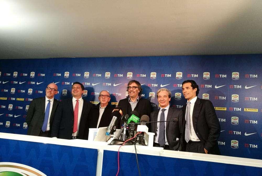 De Siervo: “Fino a 2027 la serie A si giocherà nel weekend”