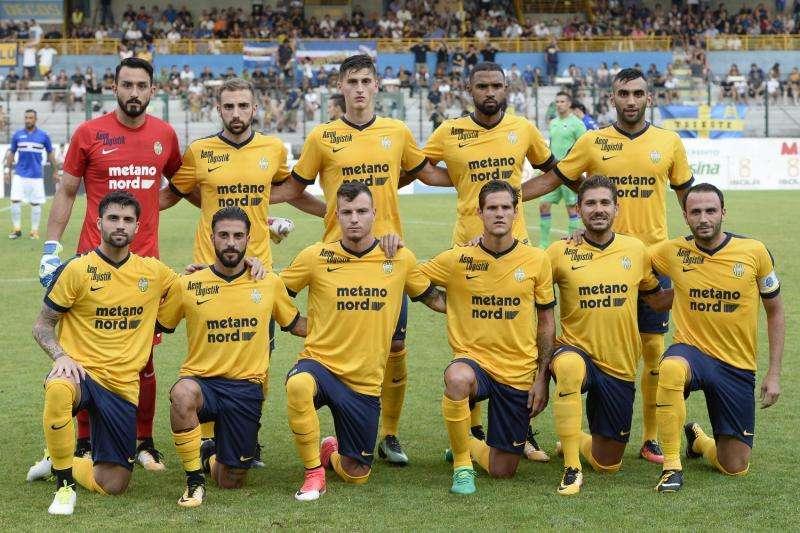 Hellas Verona, seduta a porte chiuse domattina