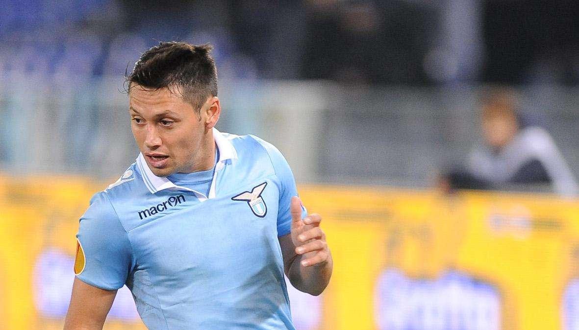 Zarate interessa al Torino, ma l'affare è complicato 