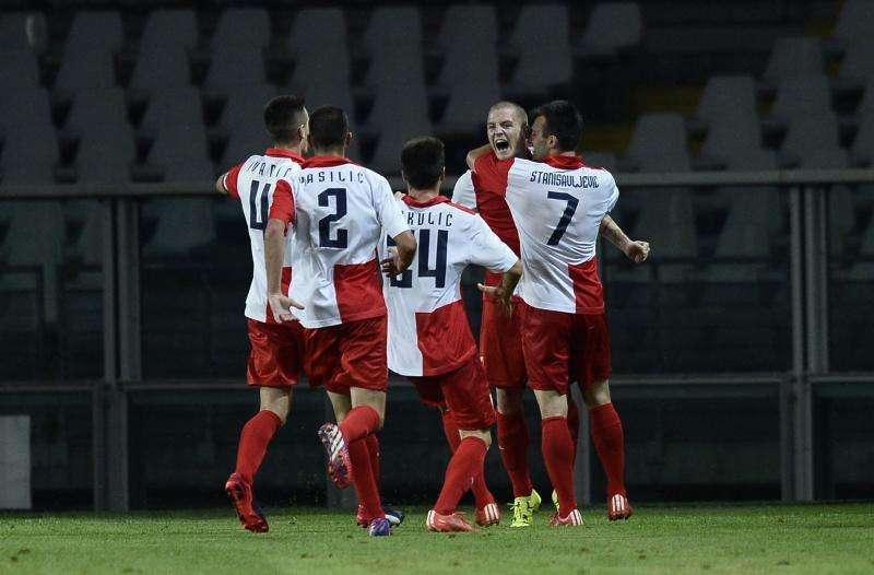 I ragazzi del Vojvodina in visita alla Sisport: foto e autografi con il connazionale Mihajlovic 