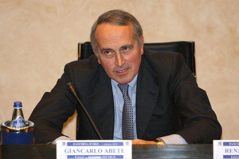 Figc: stop alle bestemmie in campo