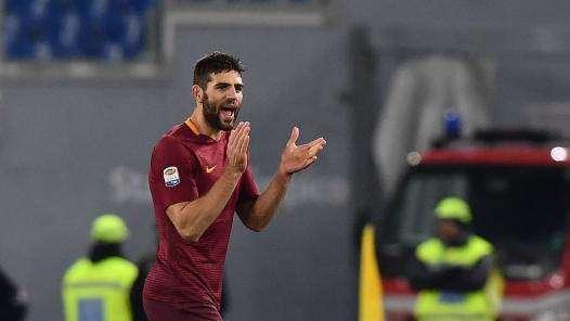 Roma, Fazio: "Dobbiamo andare avanti con tranquillità. Giocare per l'Italia? Sarebbe un onore"