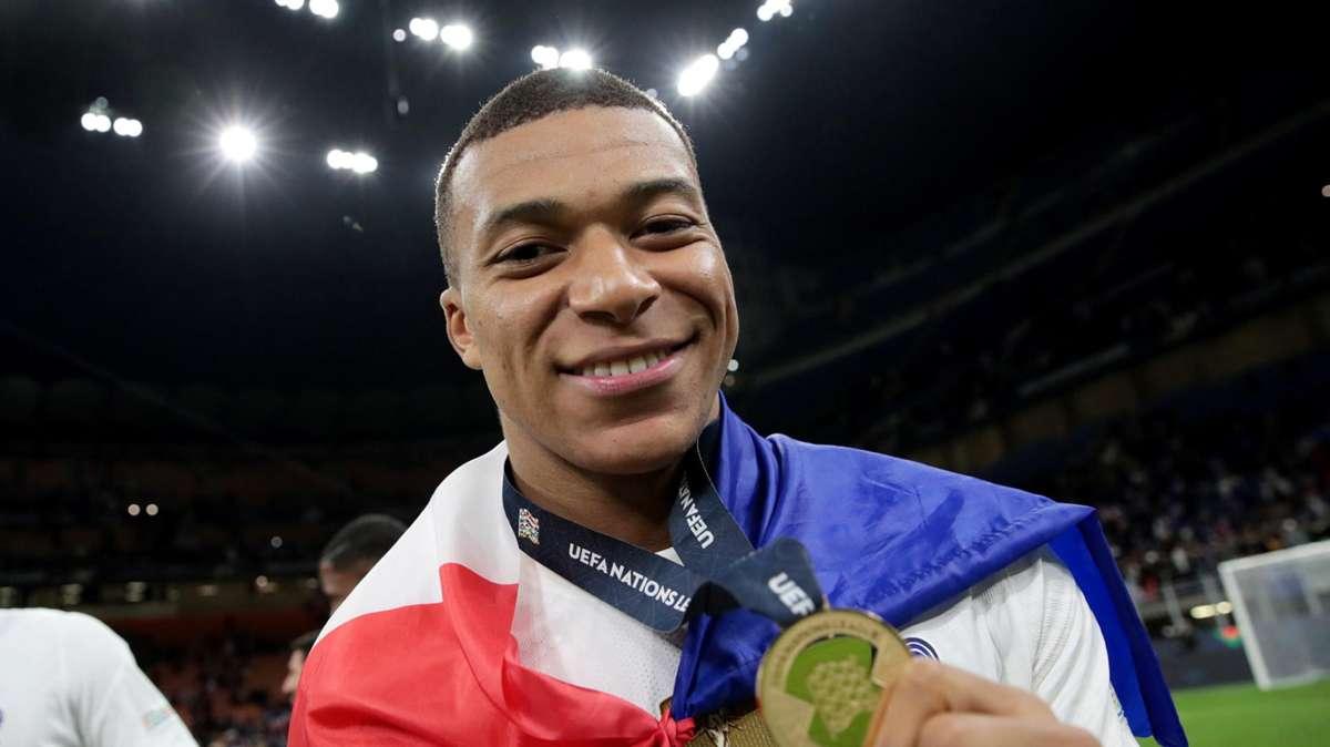 INTERVIEWS - Kylian Mbappé full interview with Téléfoot