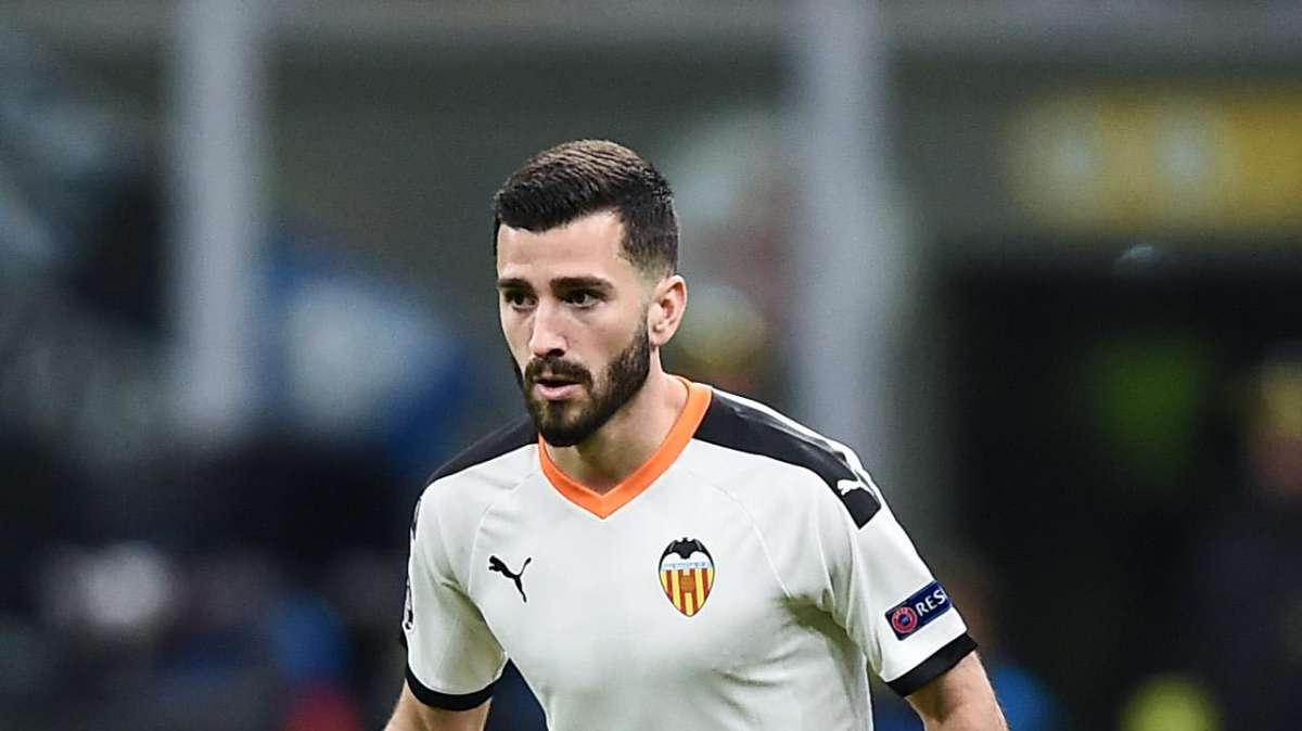 LIGA - Barcelona’s long-term target Gaya spotted at sporting director home
