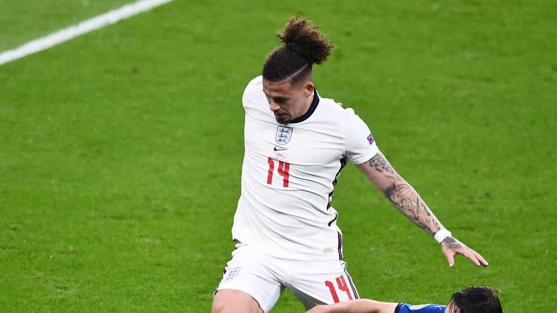 PREMIER - Three top clubs after Leeds United playmaker Phillips