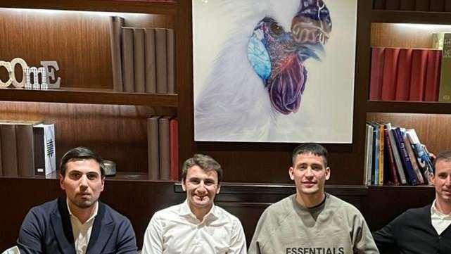 OFFICIAL - Inter, Satriano joins Brest: the photo of the Uruguayan tip after the signing