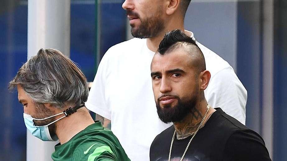 INTER MILAN playmaker VIDAL turns 2 offers down