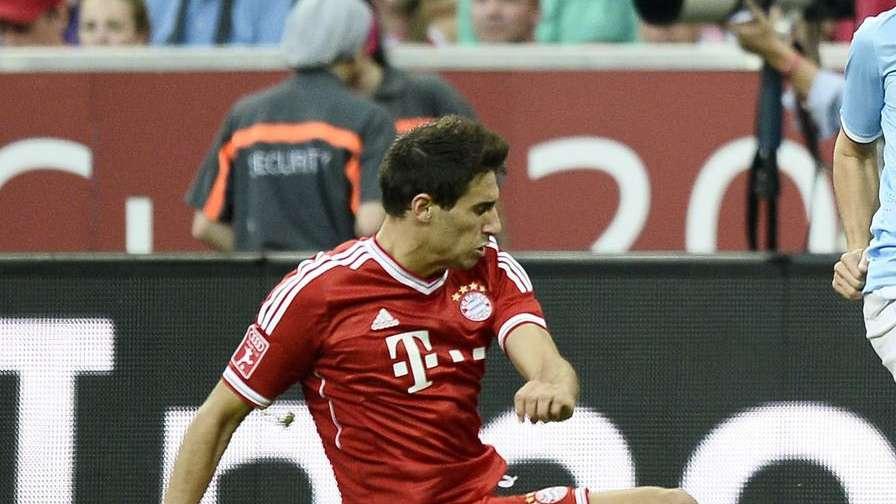 ATHLETIC BILBAO fetching Javi MARTINEZ back home