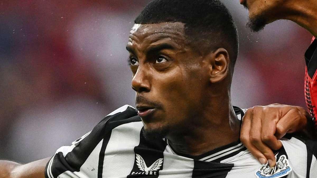 Alexander Isak Sparks Premier League Interest: London Derby for Newcastle Talent