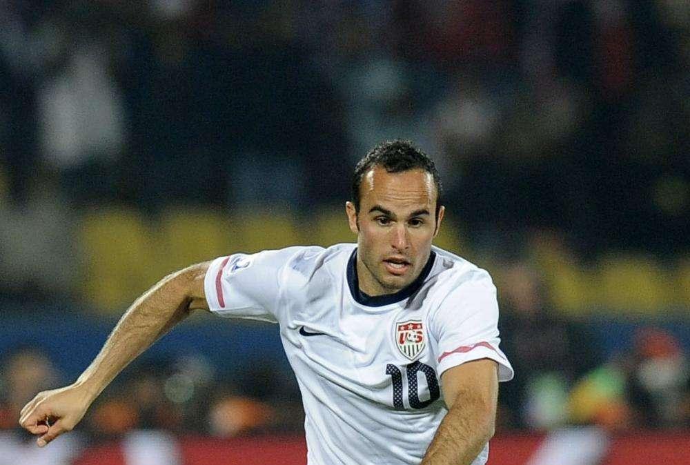 MLS - Landon Donovan's statue unveiled by LA Galaxy