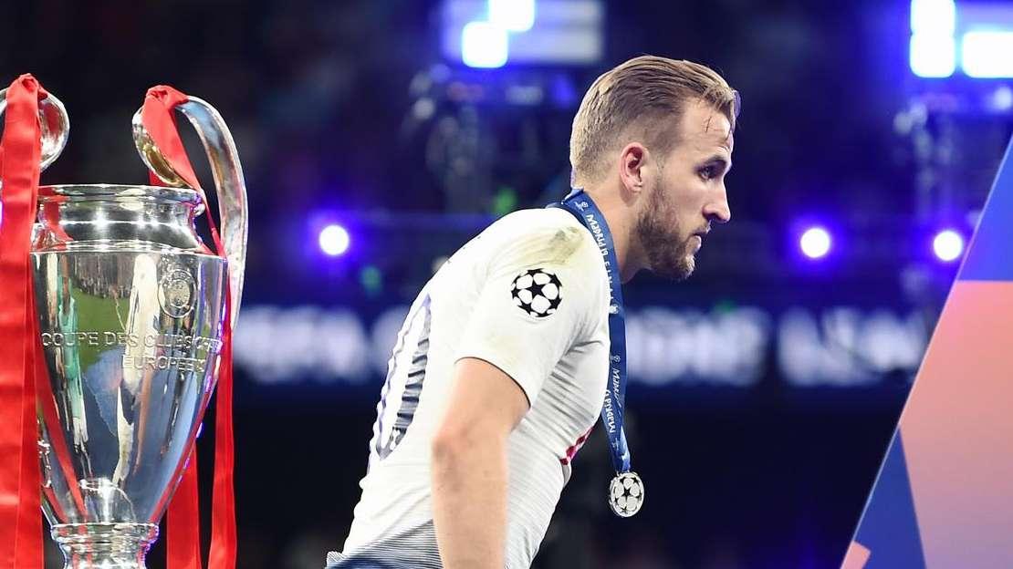 MAN. UNITED still on the lookout for KANE, despite...