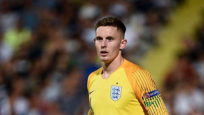 PREMIER - Three clubs after United backup goalie Henderson
