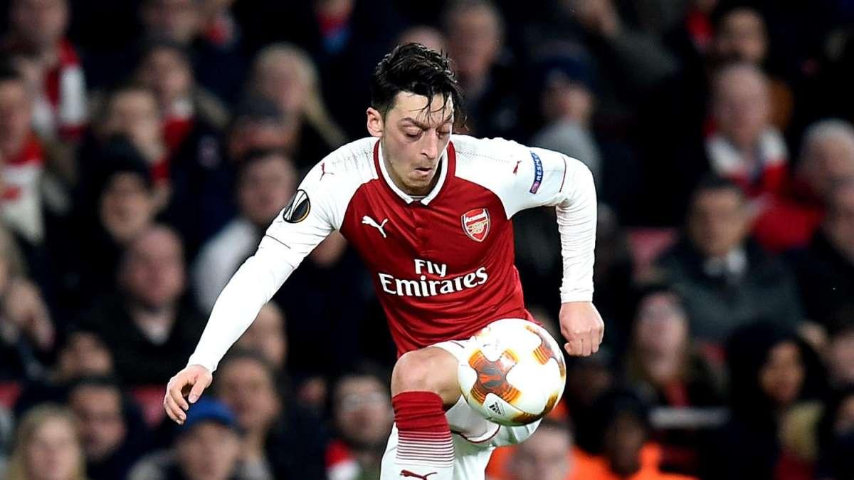 PREMIER - Mesut Ozil could return to the Premier