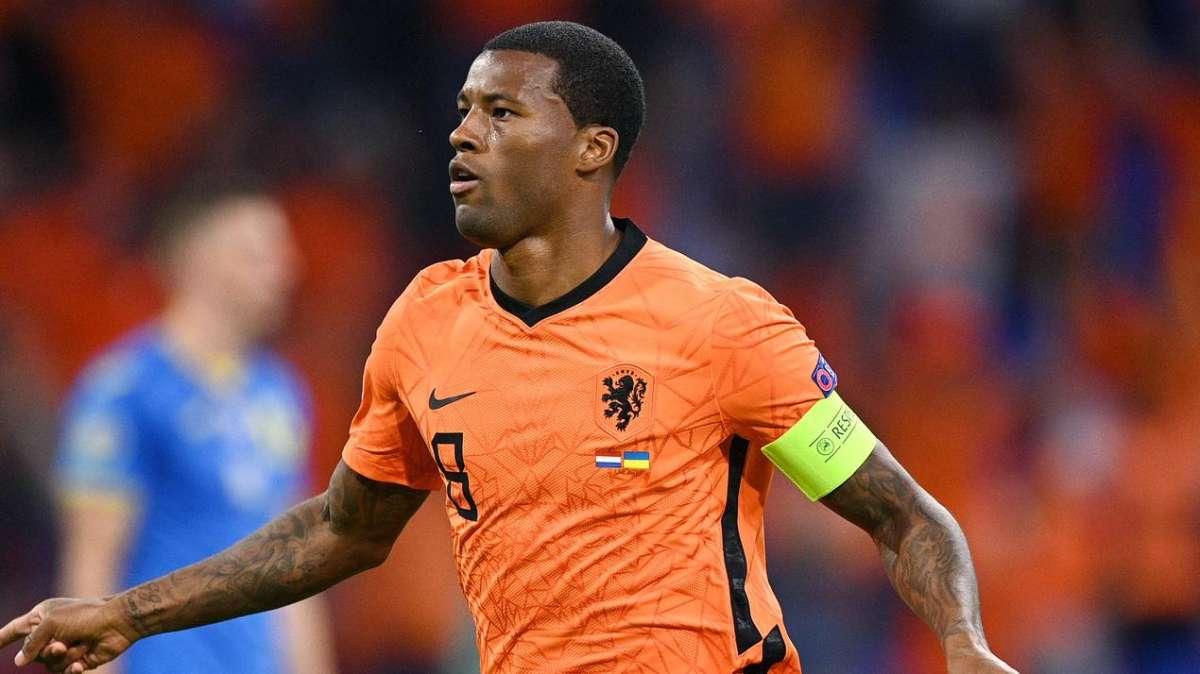 LIGUE 1 - PSG playmaker Wijnaldum tracked by two clubs