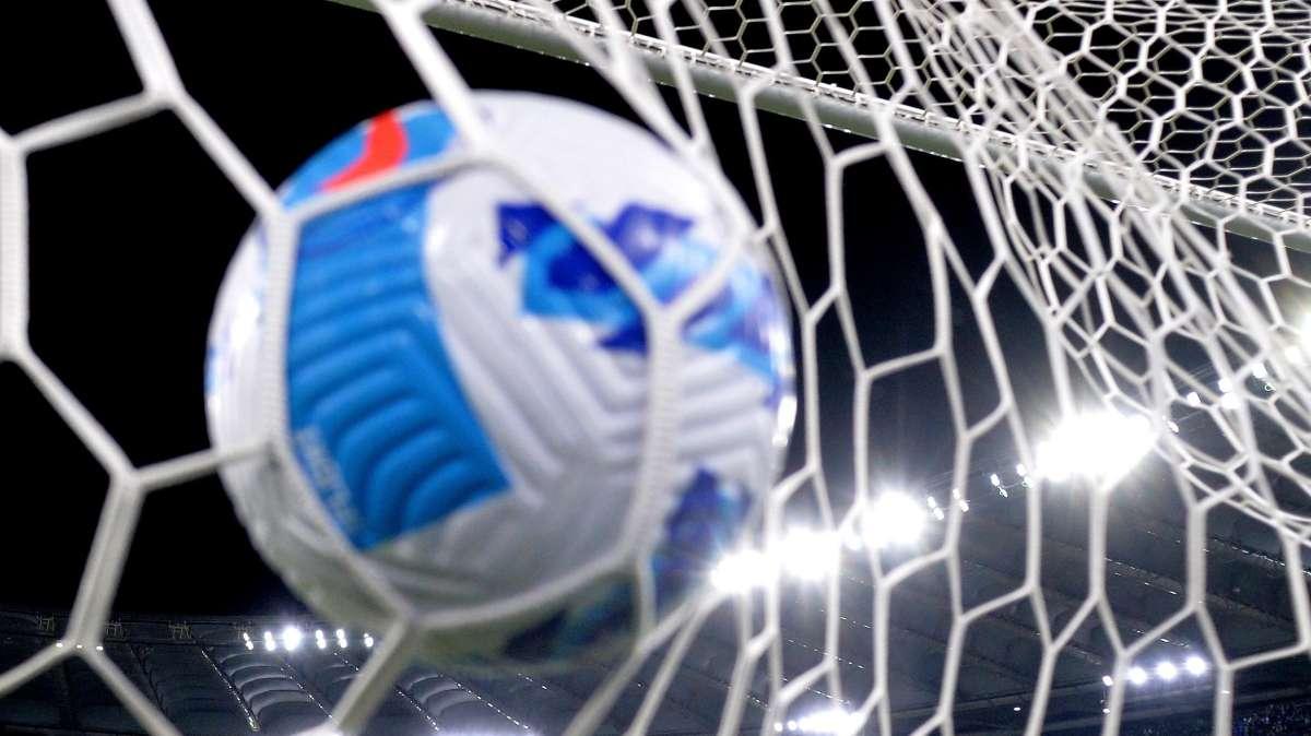 TRANSFERS - Benfica head Rui Costa keeping Nuñez in