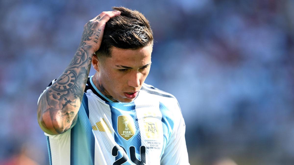 Manchester City consider Enzo Fernandez move as Chelsea hold out for £120m