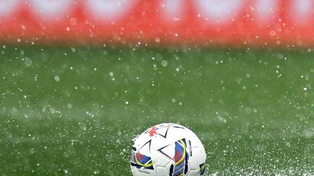 Newcastle, Howe signals openness to Isak sale: “I can’t ignore what has happened”