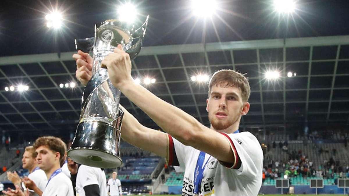 BUNDESLIGA - Clubs piling after German wonder Wirtz