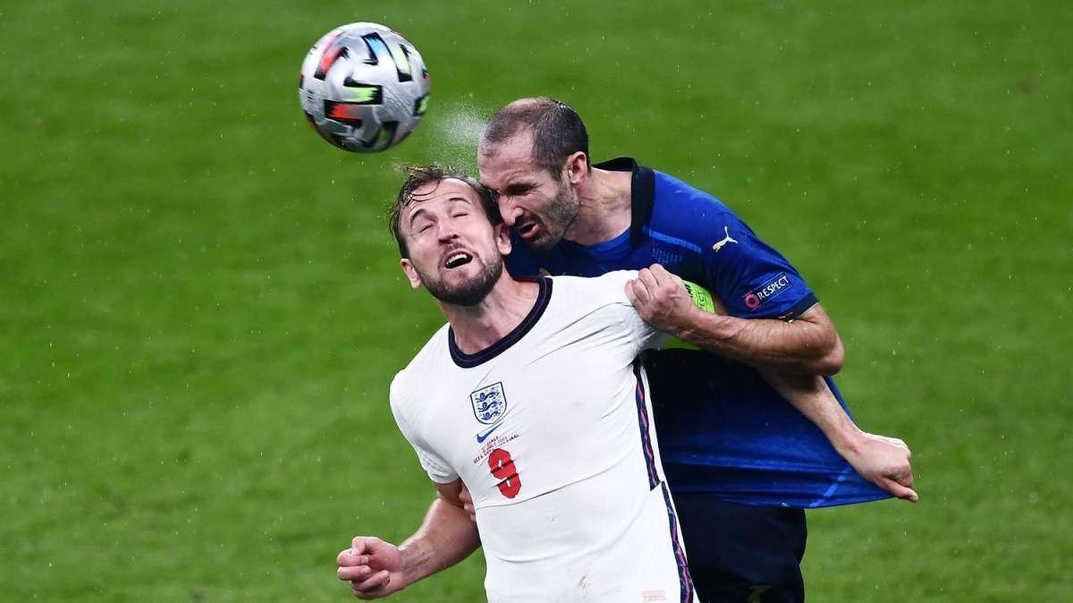 PREMIER - Sherwood: Spurs to regret preventing Harry Kane transfer