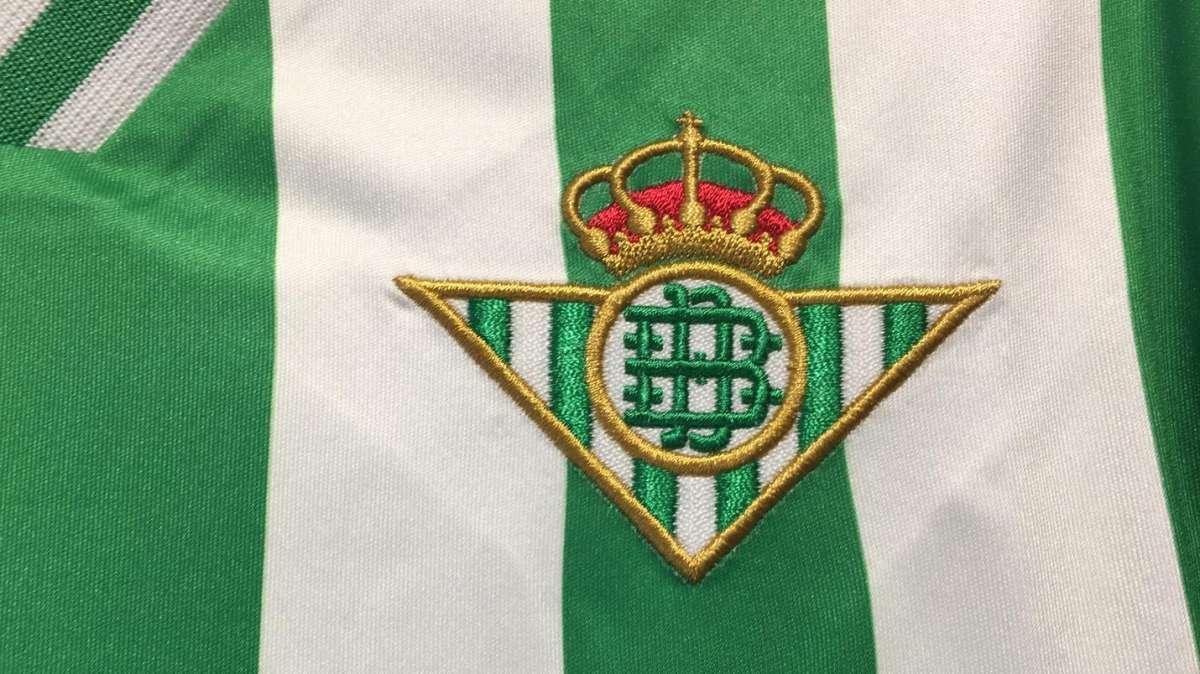 REAL BETIS pitcher Guido RODRIGUEZ claiming PL giants after him