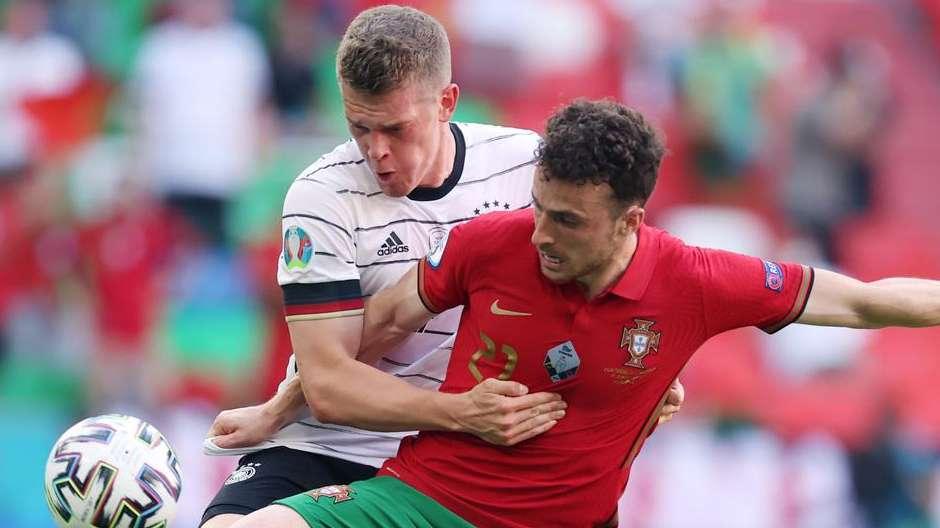 PREMIER - Liverpool hitman Diogo Jota on massive victory over United