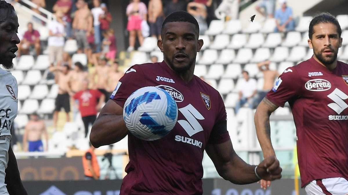 TRANSFERS - Man. United serious over Torino powerhouse Bremer