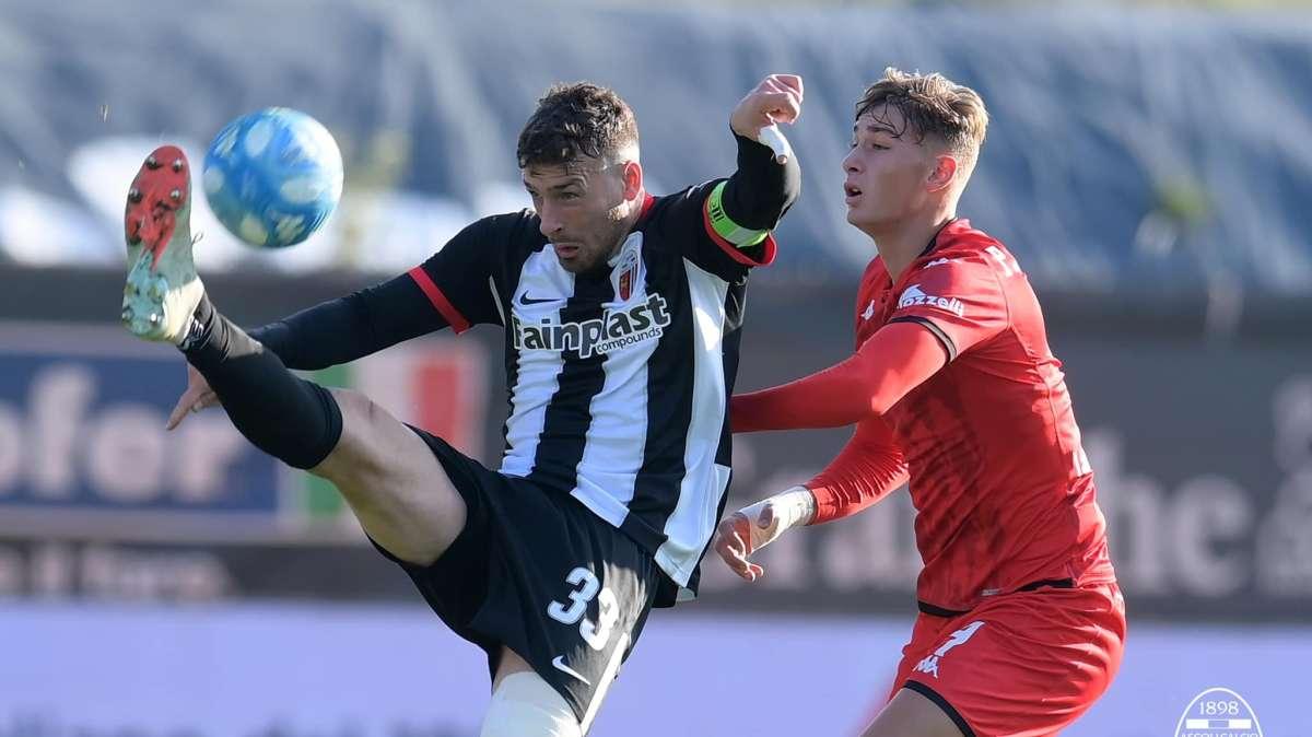 Botteghin e Bellusci lasciano l'Ascoli: sette i bianconeri che si svincolano