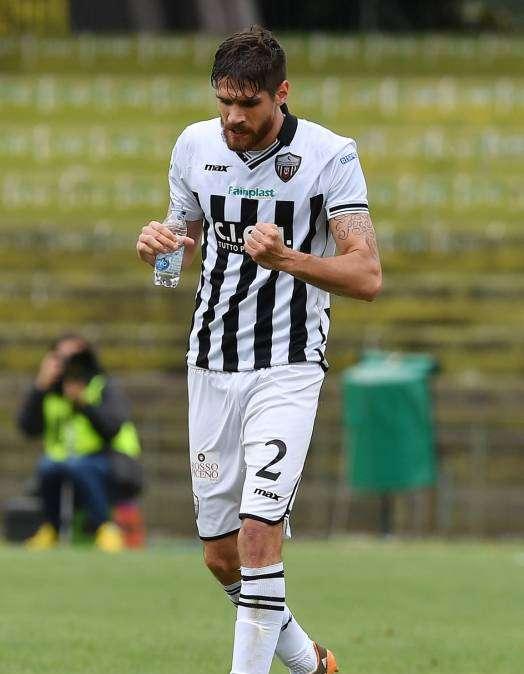 Pecorini: "Siamo un gruppo vero. Momento magico contro la Ternana, voglio restare"