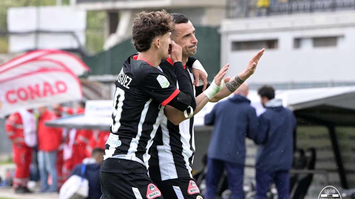 CorrAdriatico - Anche Nestorovski ha già lasciato l'Ascoli