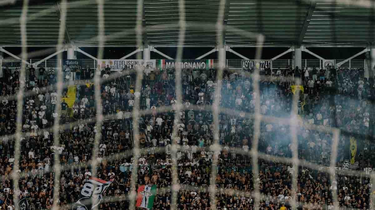 CorrAdriatico - Tifo da Serie A il Del Duca ritrova la Sud