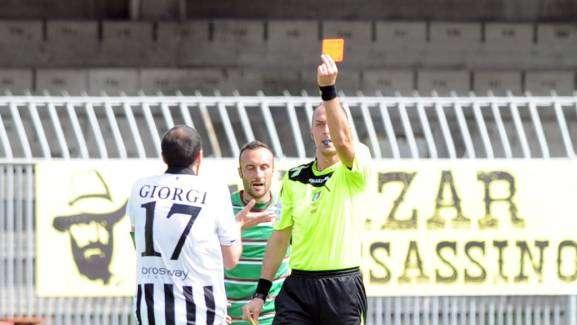 Stangata sull'Ascoli: cinque giornate a Giorgi una ad Addae
