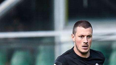 Ninkovic nei guai: sorpreso in hotel con una ragazza, giocatore denunciato