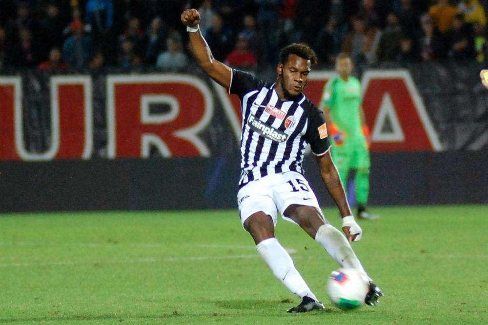 Il Genoa piomba su Gravillon