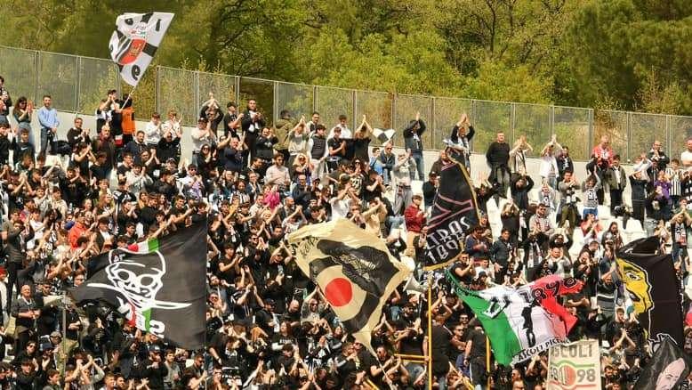 Ascoli nel caos: Righi e Verdone si rifiutano di parlare con i tifosi