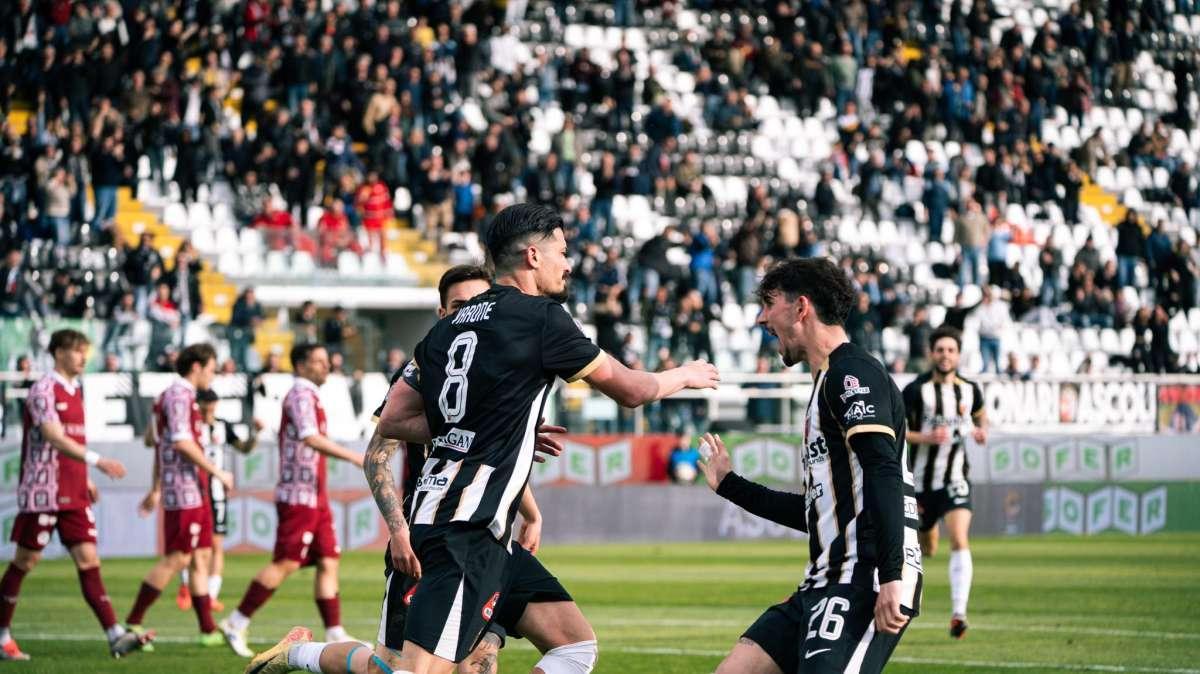 Ascoli-Torres, Di Carlo convoca 26 bianconeri
