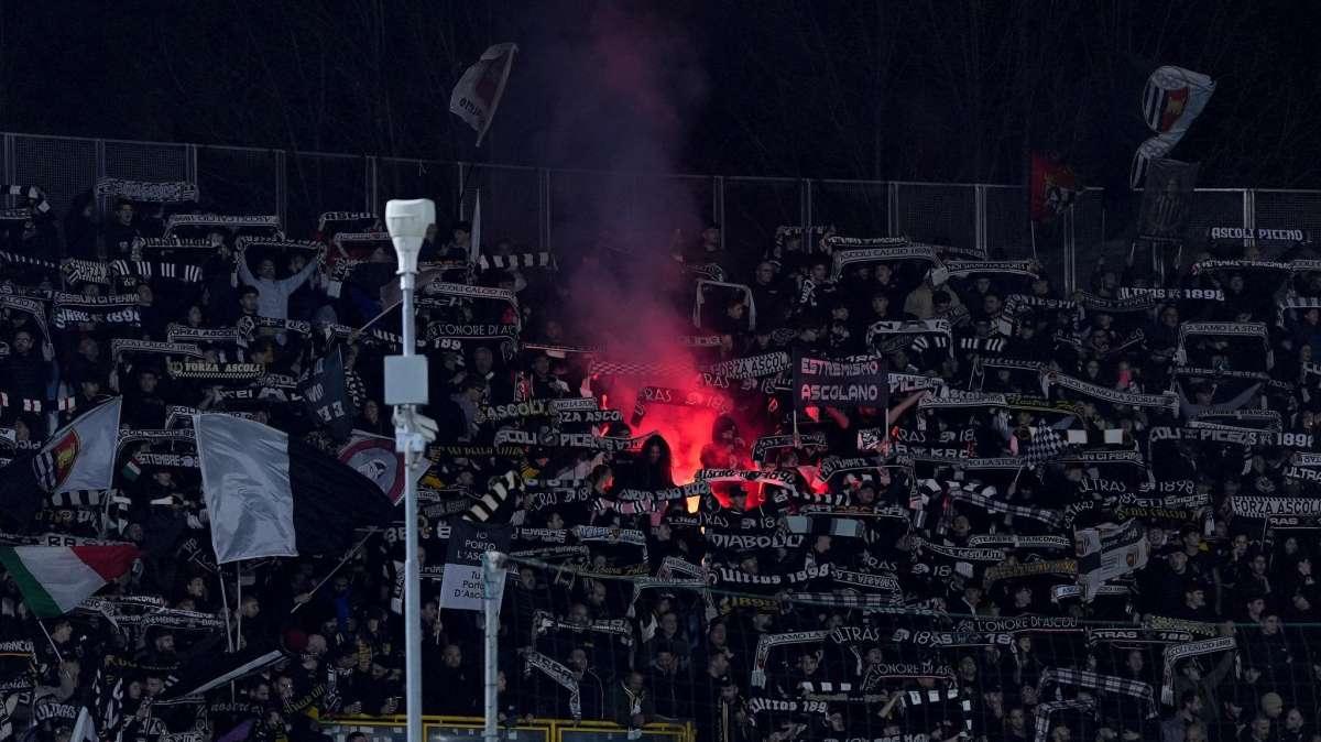 Del Duca sold out e sogno vivo: l’Ascoli si gioca tutto in quattro notti decisive